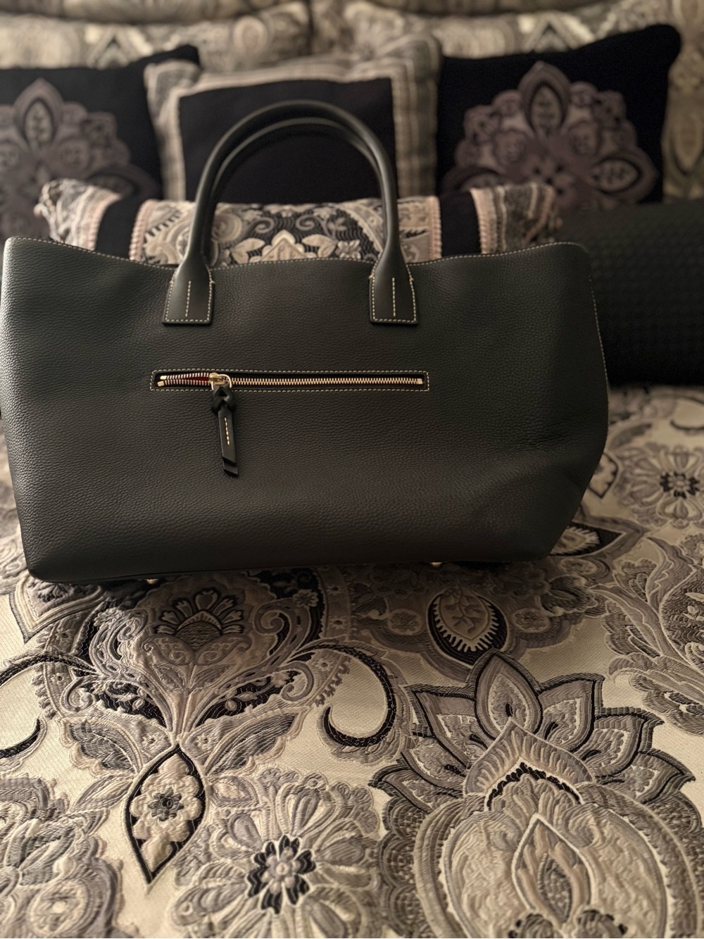 Dooney & Bourke Black Pebble Grain Tote with Gold Logo Plaque - Picture 6 of 8